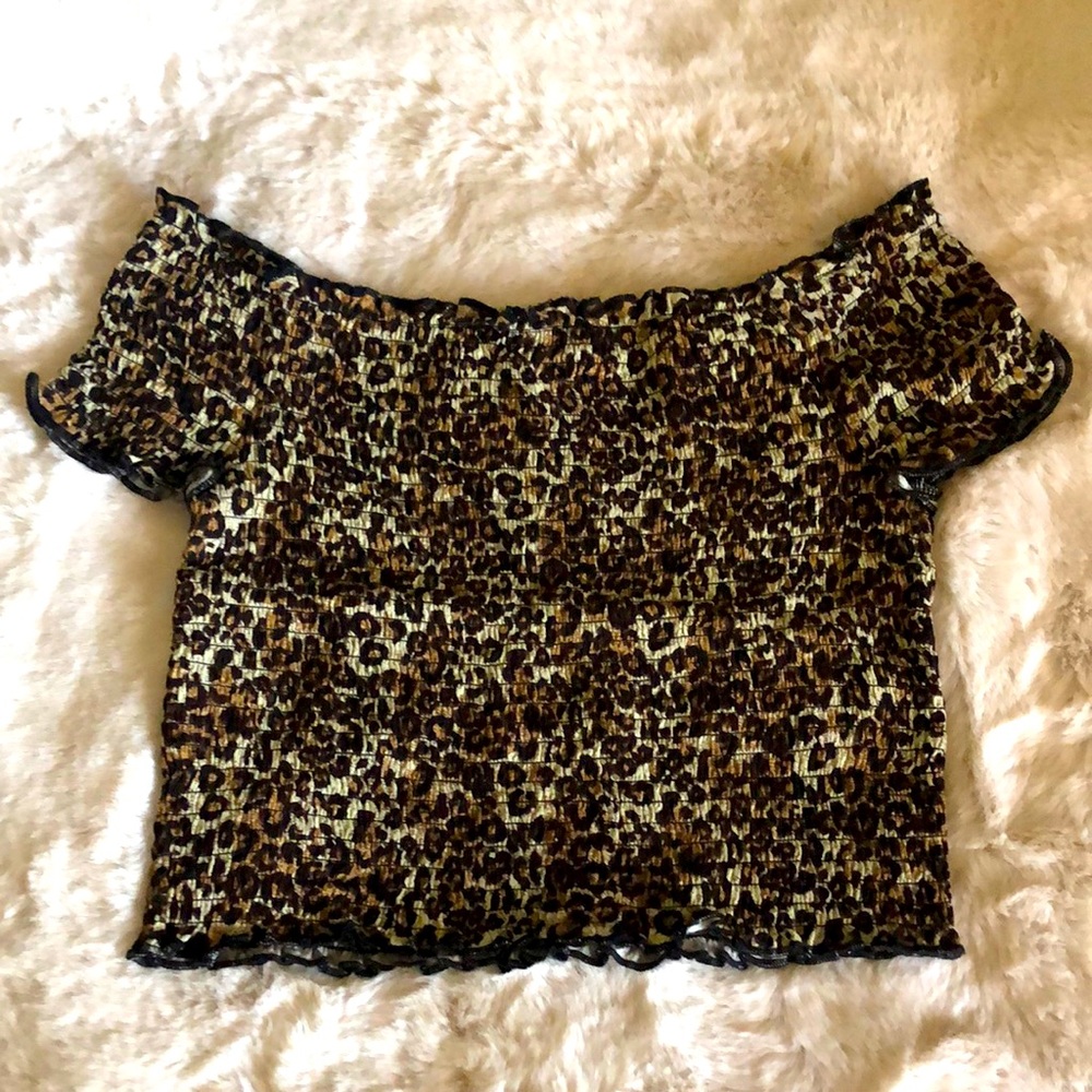 KENDALL & KYLIE OFF THE SHOULDER CROP TOP